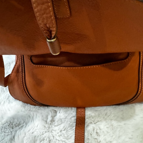 Real CHLOE Calfskin Medium Marcie calfskin leather. Has zipper and pocket. - Picture 6 of 8